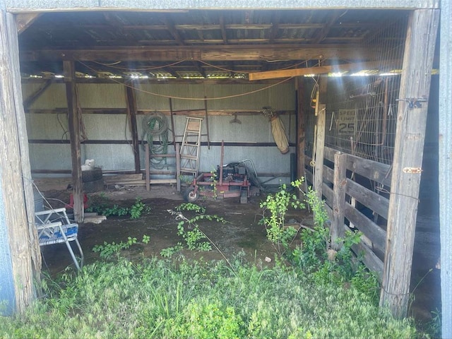 329131 E Lincoln St, Harrah, OK 73045 - view of outbuilding with an exterior structure