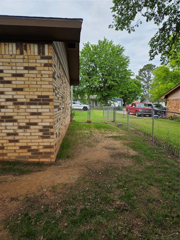 1331 Gross Dr, Maysville, OK 73057 - photo 32