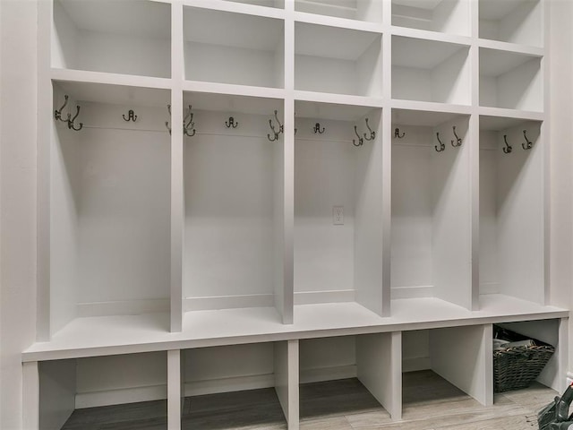 6209 Lakewood Ridge Rd, Edmond, OK 73013 - mudroom with wood finished floors