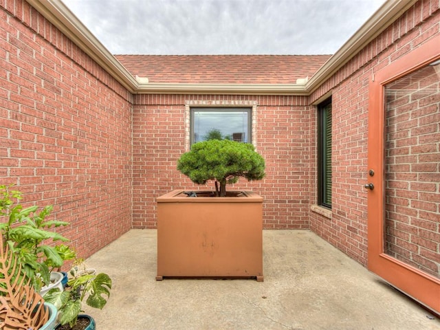 9408 S Caldwell Dr, Midwest City, OK 73130 - view of patio / terrace