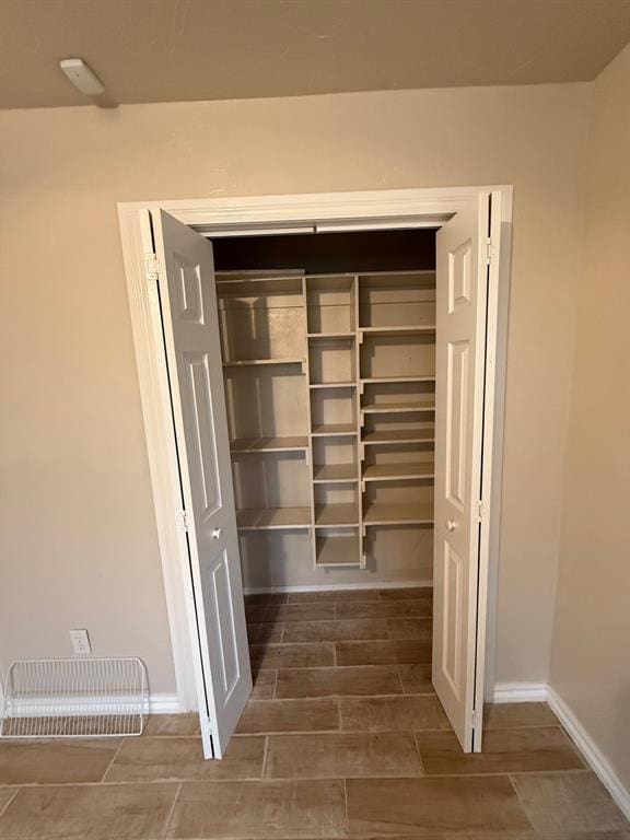 6300 S Hiwassee Rd, Oklahoma City, OK 73150 - view of pantry