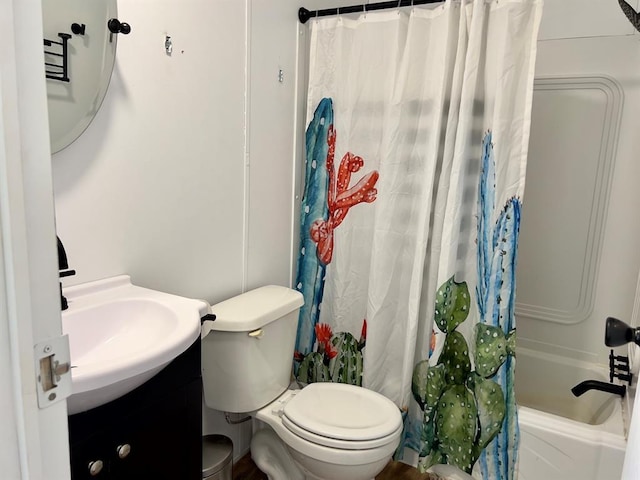 559 Poppy Rd, Broken Bow, OK 74728 - full bath featuring toilet, vanity, and shower / bath combo with shower curtain