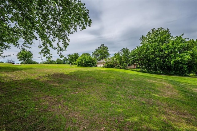 11125 NW 116th St, Yukon, OK 73099 - view of grassy yard