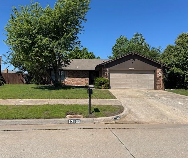 12505 Hickory Hollow Dr, Oklahoma City, OK 73142 - photo 1