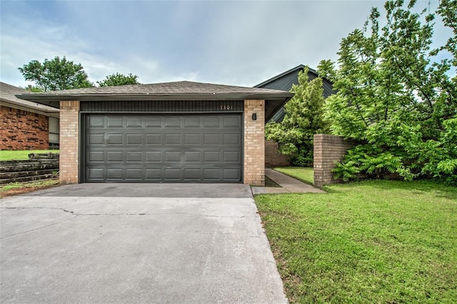 7301 Kings Manor Ct, Oklahoma City, OK 73132 - garage with driveway
