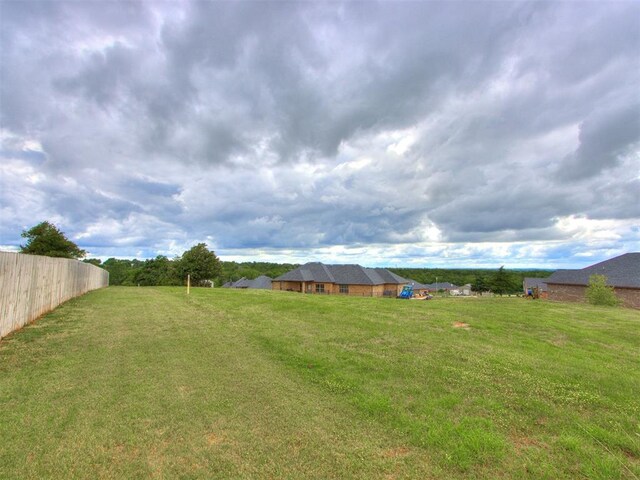 5702 Cedar Tree Cir, Guthrie, OK 73044 - view of yard