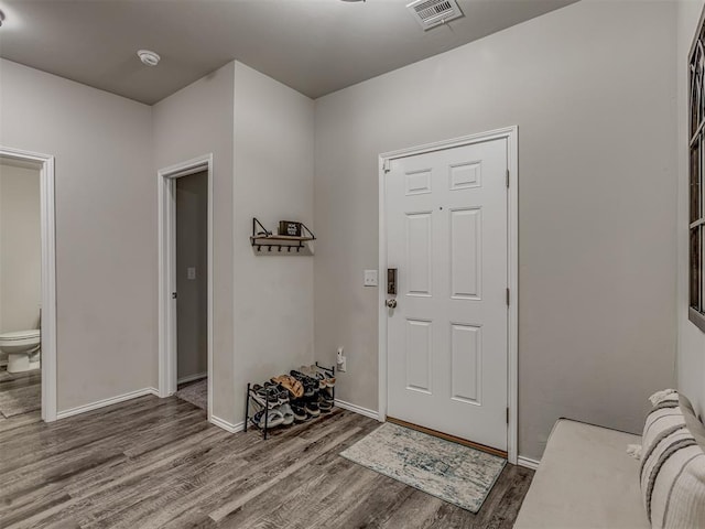 424 SE 5th Ter, Newcastle, OK 73065 - foyer with wood finished floors and baseboards