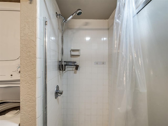 11530 N May Ave Unit D303, Oklahoma City, OK 73120 - bathroom featuring a shower stall