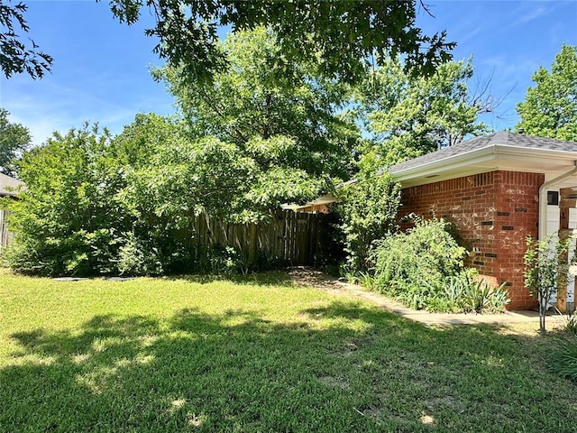 202 Flanders Dr, Chickasha, OK 73018 - view of yard