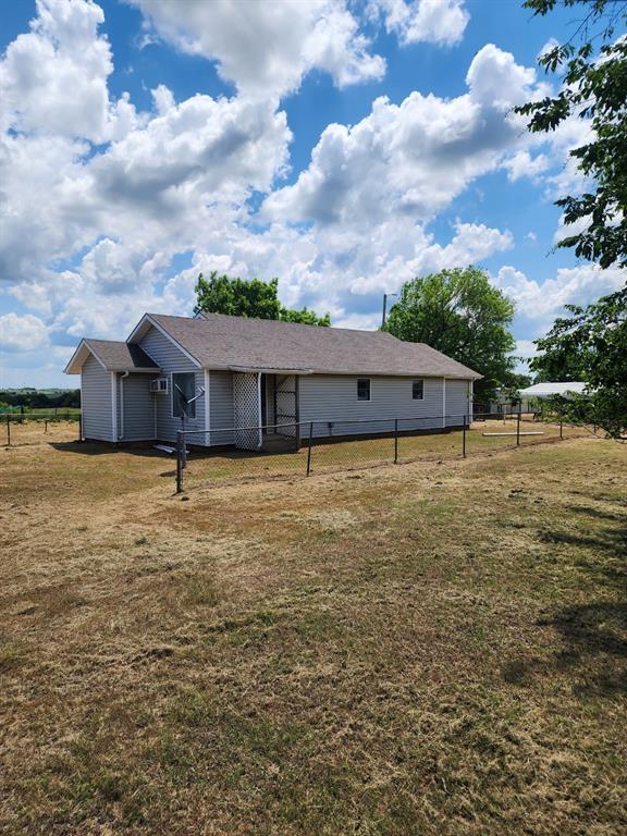6095 County Road 1340th Rd, Carnegie, OK 73015 - photo 2
