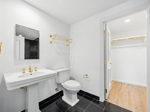 6100 NW Grand Blvd Unit 6103, Oklahoma City, OK 73118 - full bath featuring toilet and baseboards