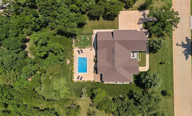 aerial overview of property's location featuring a pool
