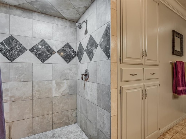 1409 Echohollow Trl, Edmond, OK 73025 - full bathroom with tiled shower