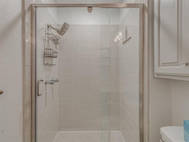 8709 NW 86th St, Oklahoma City, OK 73132 - full bath featuring toilet and a shower stall