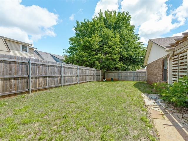 8709 NW 86th St, Oklahoma City, OK 73132 - view of yard