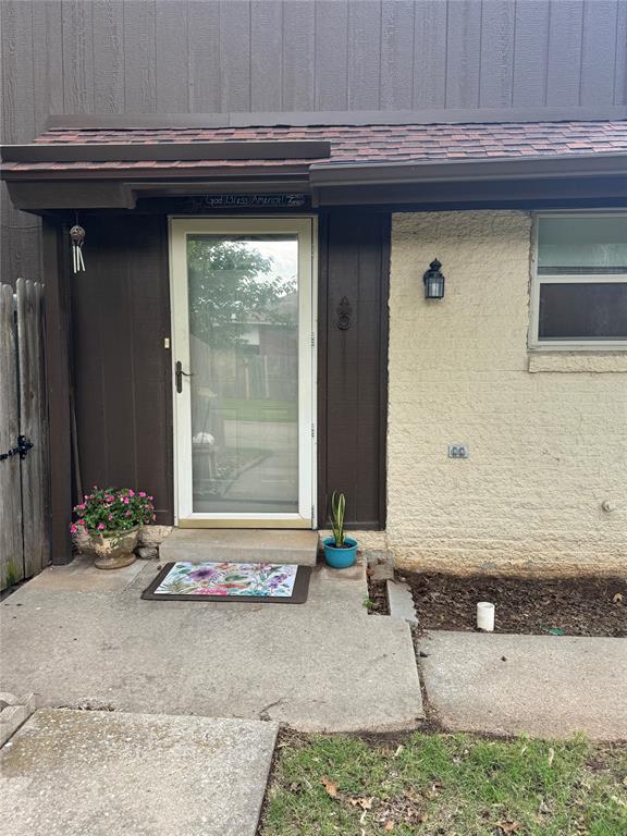 7300 NW 101st St, Oklahoma City, OK 73162 - photo 1