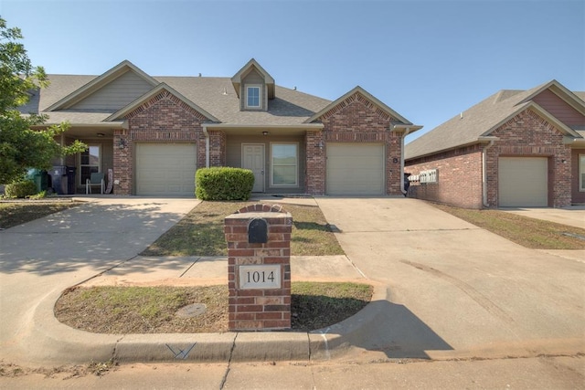 1014 SW 92nd St, Oklahoma City, OK 73139 - photo 1