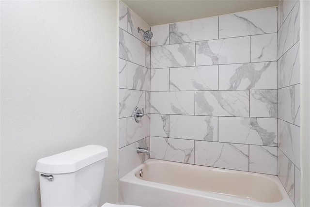 436 SE 54th St, Oklahoma City, OK 73129 - bathroom with toilet and washtub / shower combination