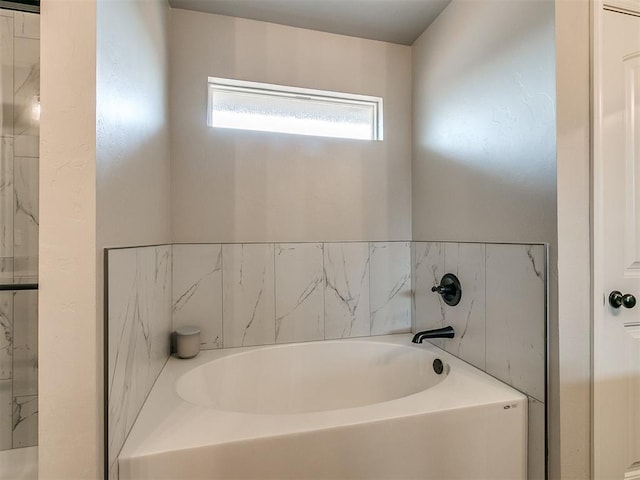 6965 Seabiscuit Ln, Guthrie, OK 73044 - full bathroom featuring a bath