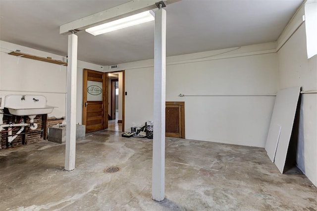 100 S Macomb Ave, El Reno, OK 73036 - below grade area featuring a sink