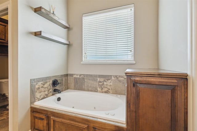 19724 Meadow Bend Ave, Edmond, OK 73012 - bathroom featuring a tub with jets