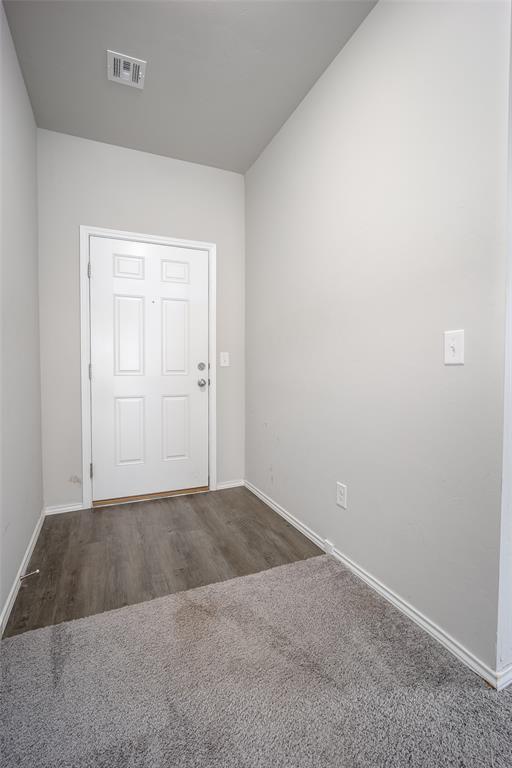 1302 S Silver Dr, Mustang, OK 73064 - photo 3