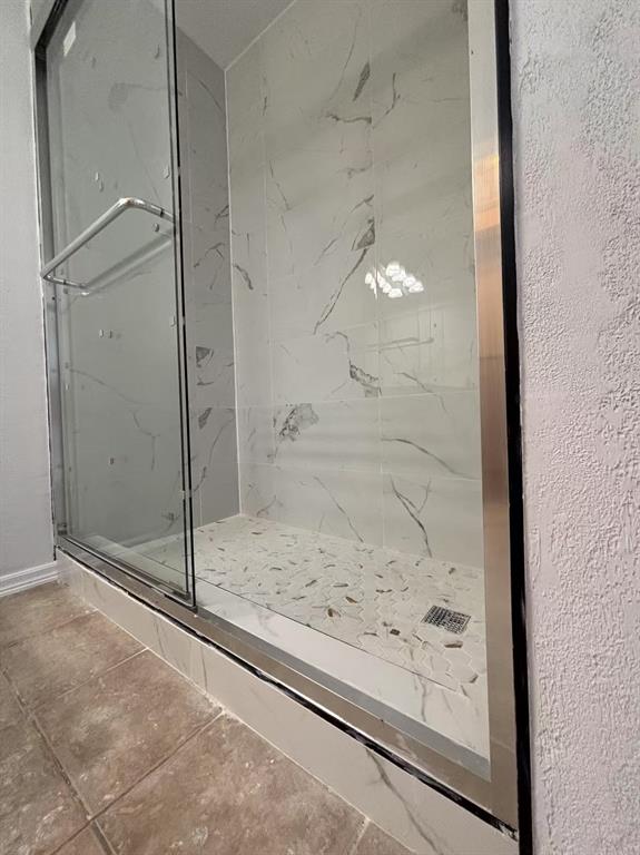 1918 W K Ct, Jenks, OK 74037 - full bathroom with a marble finish shower