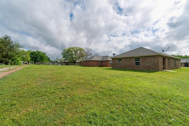 717 S Geronimo Ln, Pauls Valley, OK 73075 - view of grassy yard