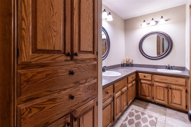 717 Hunters Run, Midwest City, OK 73130 - bathroom with double vanity