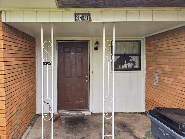 3401 SW Abilene Dr, Lawton, OK 73501 - entrance to property with brick siding
