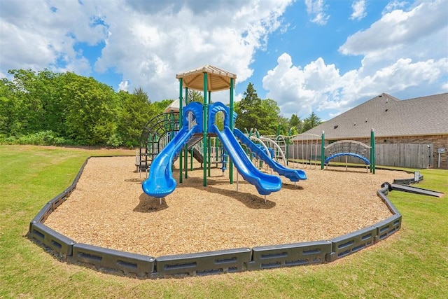 8400 Poplar Dr, Edmond, OK 73034 - view of communal playground