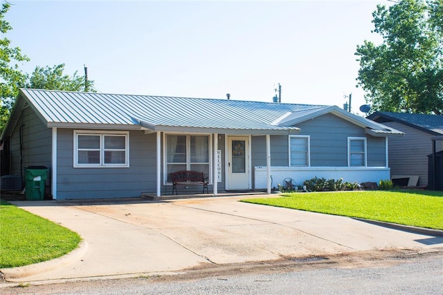 605 N Meandering St, Frederick, OK 73542 - photo 2