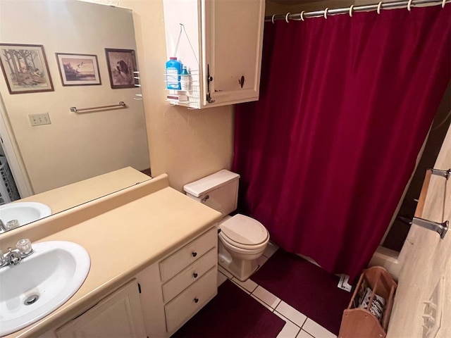 full bathroom featuring tile patterned floors, vanity, toilet, and a shower with curtain