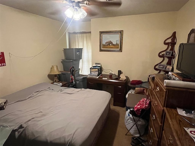bedroom with a ceiling fan