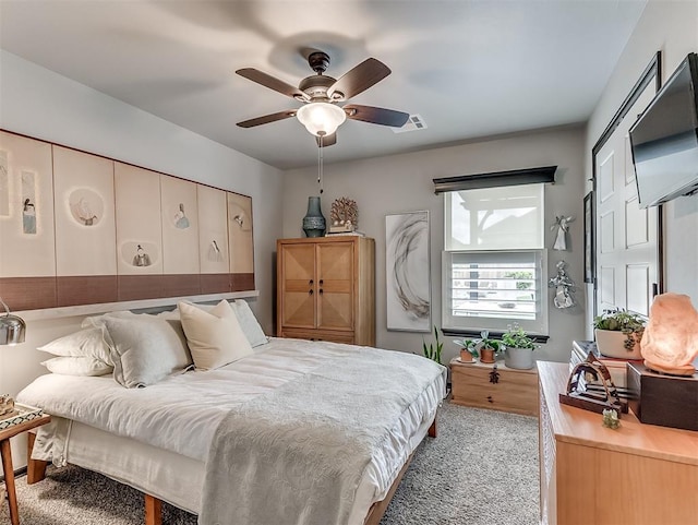 bedroom with ceiling fan