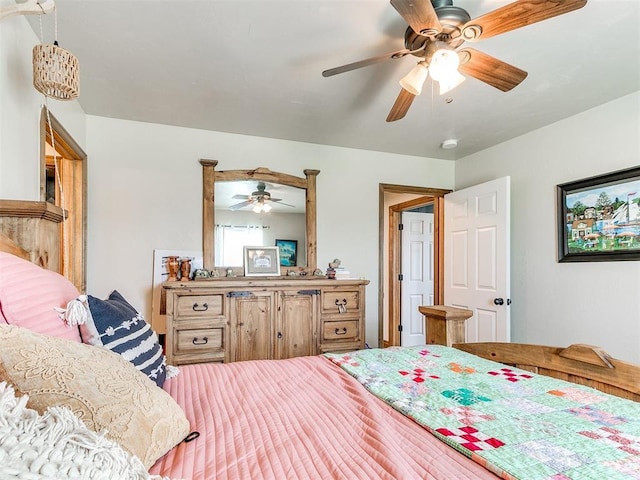 bedroom featuring a ceiling fan