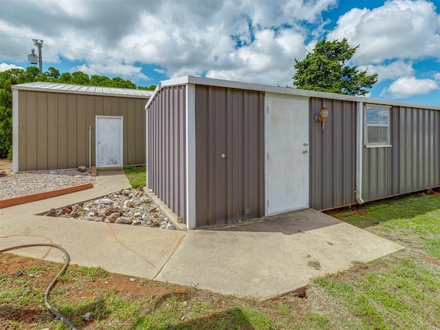 2915 N W Oaks Pl, Newcastle, OK 73065 - view of shed