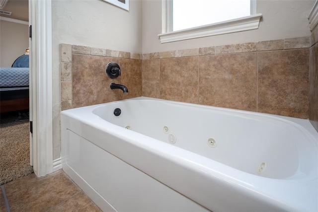 708 Carol Ann Pl, Moore, OK 73160 - bathroom with ensuite bathroom and a jetted tub
