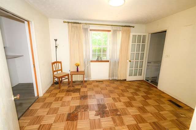 sitting room with baseboards