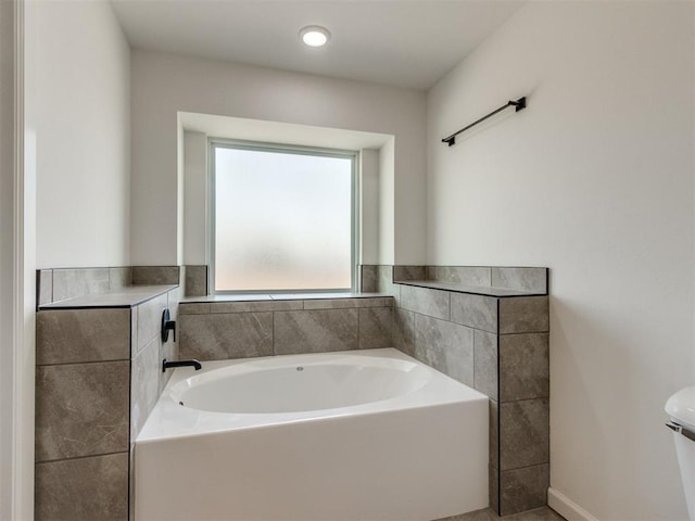 959 SE 16th Ter, Newcastle, OK 73065 - bathroom featuring a bath