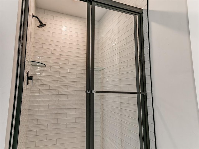 8617 NW 77th St, Oklahoma City, OK 73132 - bathroom featuring a shower stall