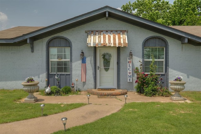 2316 E 68th St, Stillwater, OK 74074 - entrance to property with a yard