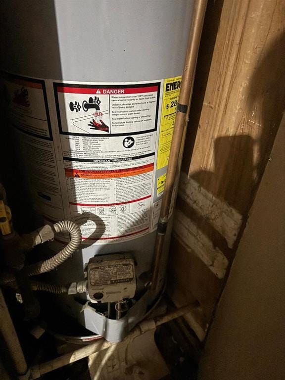 3316 Beechwood Dr, Del City, OK 73115 - utilities featuring water heater