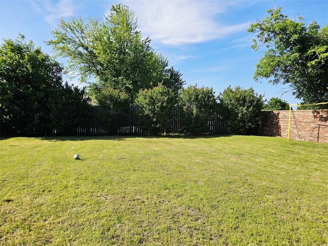 12401 SW 7th St, Yukon, OK 73099 - view of yard