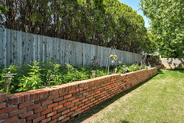 5708 NW 87th St, Oklahoma City, OK 73132 - view of yard