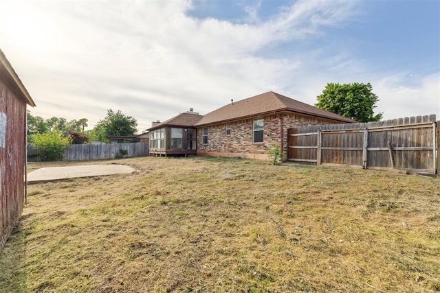 1104 Cedar Hill Pl, Oklahoma City, OK 73110 - view of yard featuring a sunroom