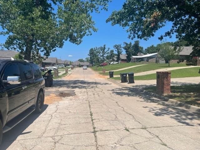 315 Thomas Blvd, Mcloud, OK 74851