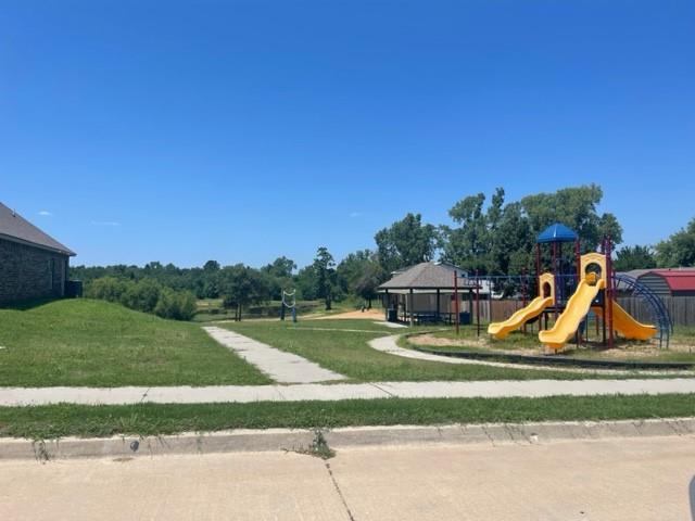 315 Thomas Blvd, Mcloud, OK 74851