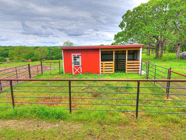 1614 S 1st Ave, Stroud, OK 74079 - view of outdoor structure featuring an exterior structure and an outbuilding