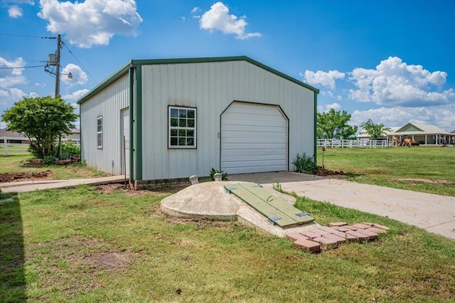 15001 Garr Pl, Oklahoma City, OK 73165 - detached garage with driveway